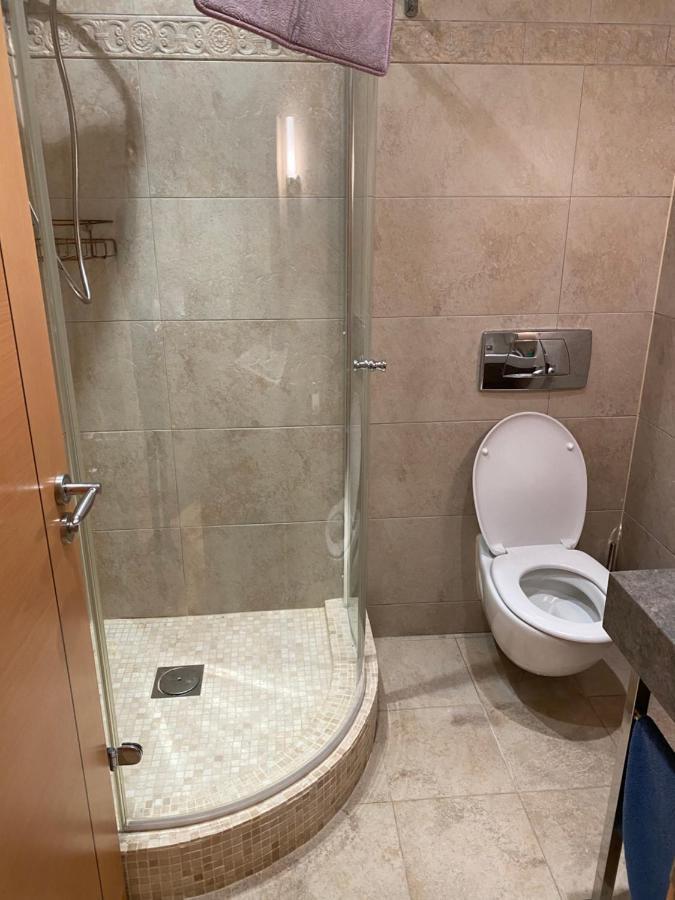 Swimming Pools Apartment In Ocean Village - 2 Bed 2 Bath Rock View غيبرالتار المظهر الخارجي الصورة